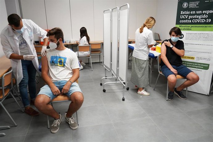 Vacunas a estudiantes de Erasmus de la UCV