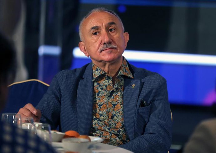 El secretario general de UGT, Pepe Álvarez, asiste al Foro de la Nueva Economía, a 8 de julio de 2021, en Madrid, (España). Este encuentro tiene como objetivo promover el debate y el diálogo a través de foros abiertos que intercambian ideas y dan un con