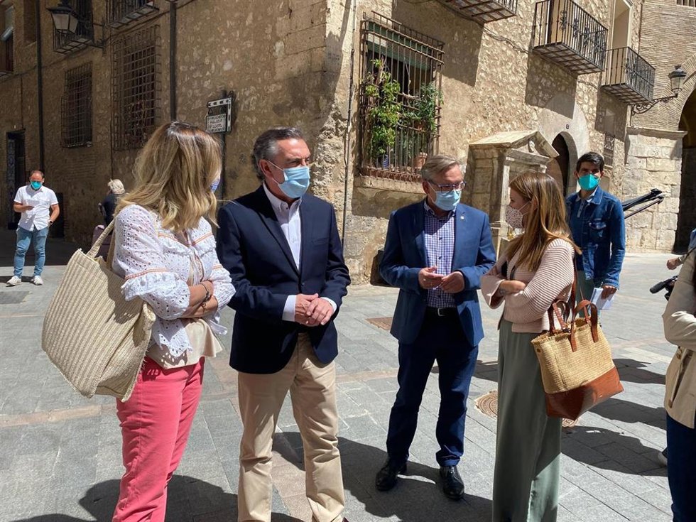 El presidente del PP Aragón, Luis María Beamonte, ha visitado Teruel.