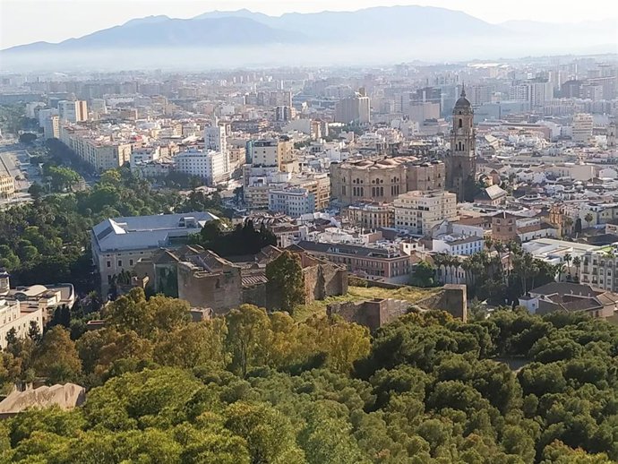 Imagen de Málaga capital vista desde el Castillo de Gibralfaro