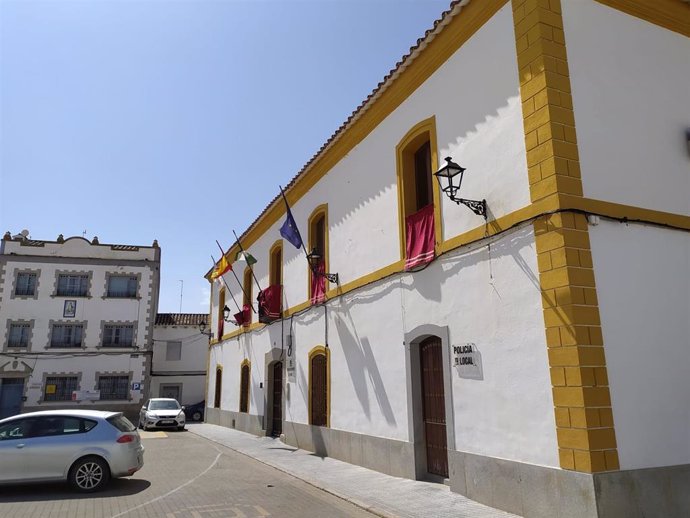 Fachada del Ayuntamiento de El Viso.