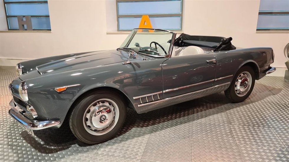 Alfa Romeo 2000 Spider Touring, pieza del mes en el Museo de Historia de la Automoción de Salamanca