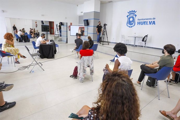 La tercera edición de 'Huelva Ciudad Cultura' arranca con el taller 'Entrenamiento para actores'.