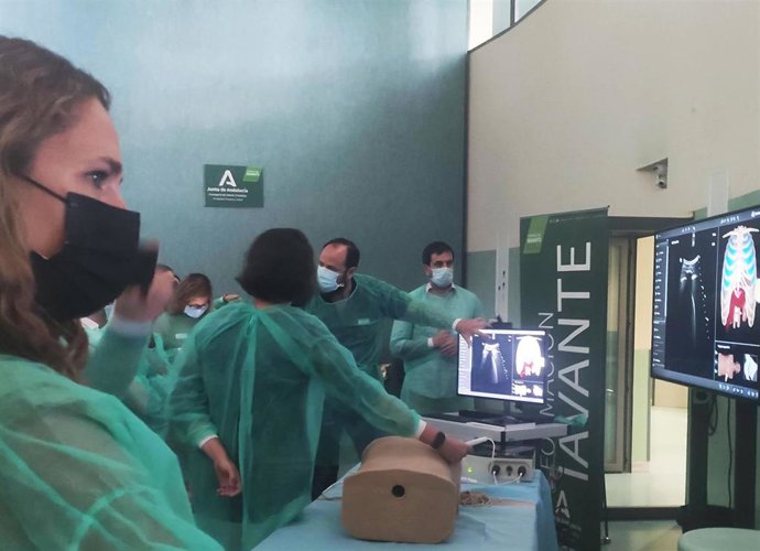 Foto del curso ecograría toracica impulsado por la Junta de Andalucía.