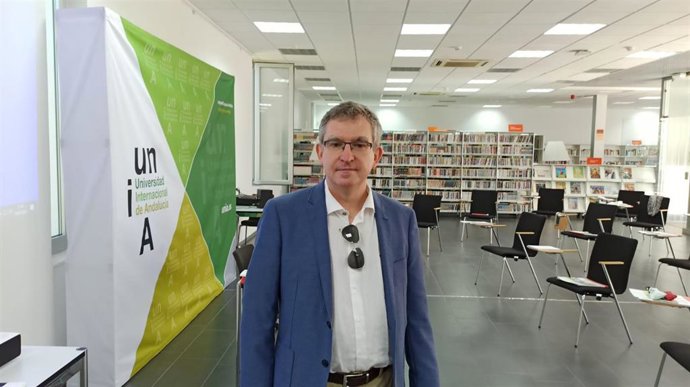 El novelista histórico Santiago Posteguillo durante los Cursos de Verano de la UNIA.