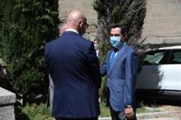 Moreno no ve "razón suficiente" por ahora para un toque de queda o "cortar de cuajo" la movilidad en Andalucía por Covid