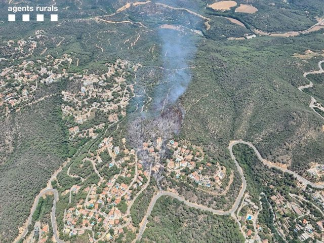 Imatge aèria de l'incendi entre Tossa de Mar i Lloret de Mar