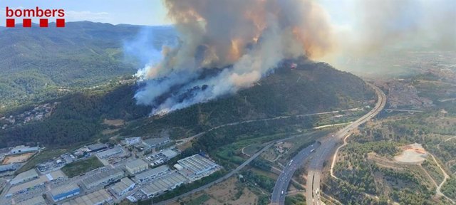 Imatge aèria de l'incendi a Castellví de Rosanes