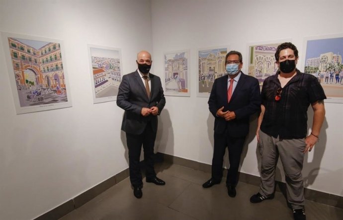 El presidente de la Fundación Cajasol, Antonio Pulido (centro), el presidente de la Diputación de Córdoba, Antonio Ruiz (izda), y el colaborador de la Editorial Utopía Libros, Daniel Valdivieso, visitan la muestra.