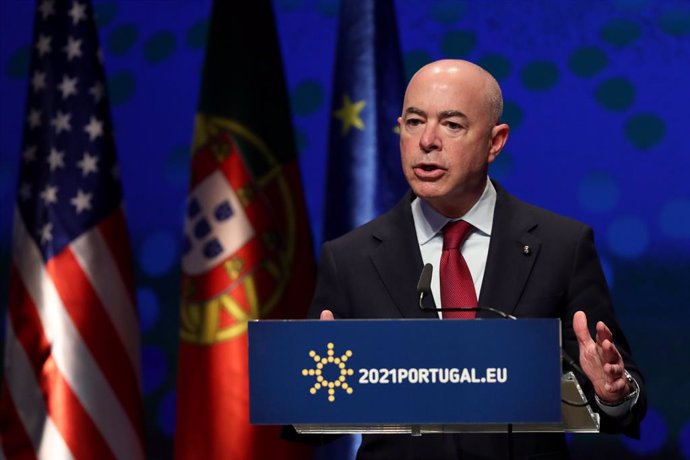 22 June 2021, Portugal, Lisbon: US Secretary of Homeland Security Alejandro Mayorkas attends a joint press conference after the EU-US Justice and Home Affairs Ministerial Meeting under the Portuguese presidency of the EU Council, at Centro Cultural de B