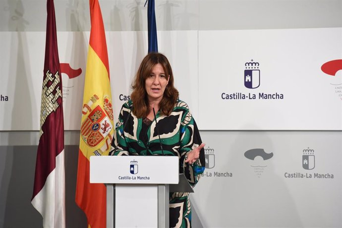 La portavoz del Gobierno de Castilla-La Mancha, Blanca Fernández,