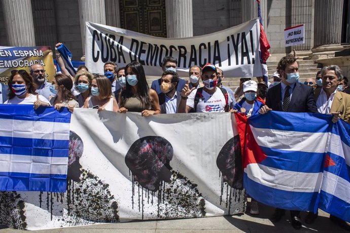 a vicealcaldesa de Madrid, Begoña Villacís durante una concentración en las inmediaciones del Congreso de los Diputados en apoyo a las movilizaciones contra el Gobierno cubano en una imagen de archivo