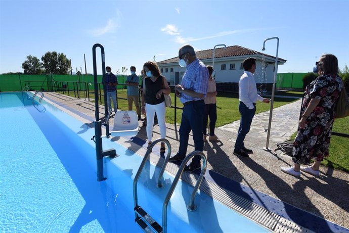 Aldehuela del Jerte (Cáceres) disfruta ya de su piscina municipal después de 18 años en obras