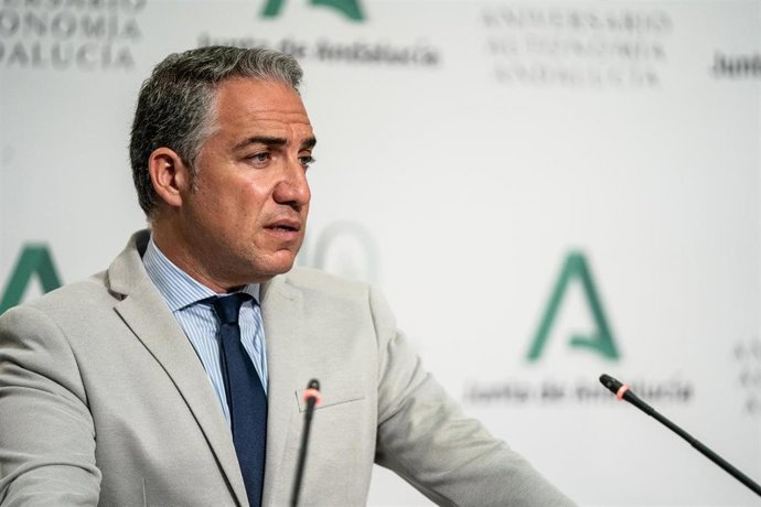 El consejero de la Presidencia, Administración Pública e Interior y portavoz del Gobierno andaluz, Elías Bendodo, comparece en la rueda de prensa posterior a la reunión del Consejo de Gobierno a 13 de julio 2021, Sevilla (Andalucía)