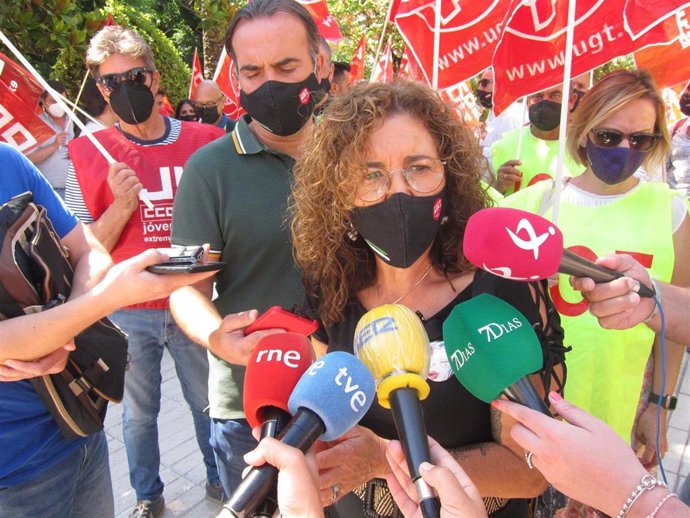 La secretaria general de UGT Extremadura, Patrocinio Sánchez