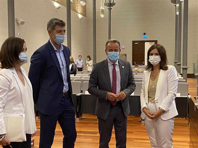 El presidente de la DPZ, Juan Antonio Sánchez Quero, ha intervenido en la sesión plenaria.