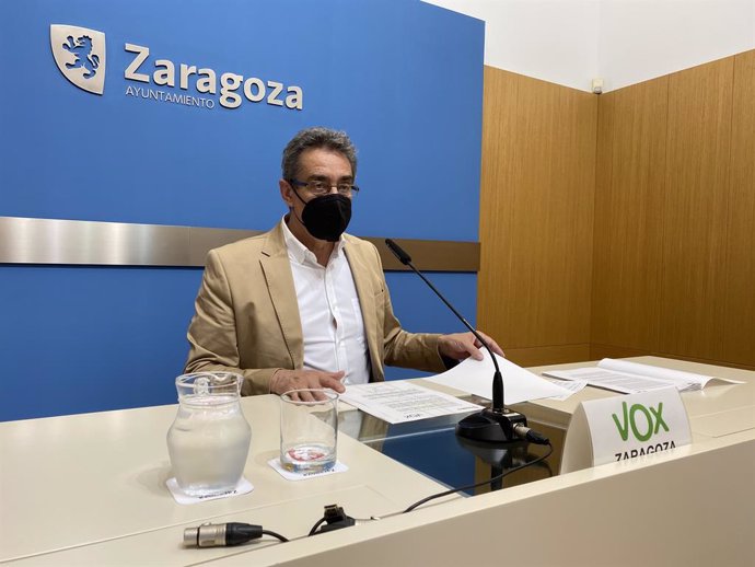 El portavoz municipal de VOX en Zaragoza, Julio Calvo.