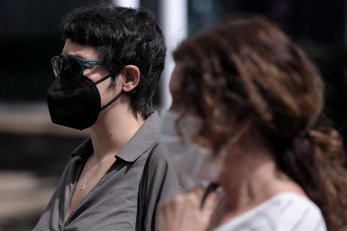 La asesora del Ministerio de Igualdad, Teresa Arévalo (i), acude a los Juzgados de Plaza Castilla.