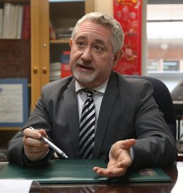 La Agencia Ejecutiva del Consejo Europeo de Investigación nombra experto destacado al catedrático Enrique Alba, en la imagen.