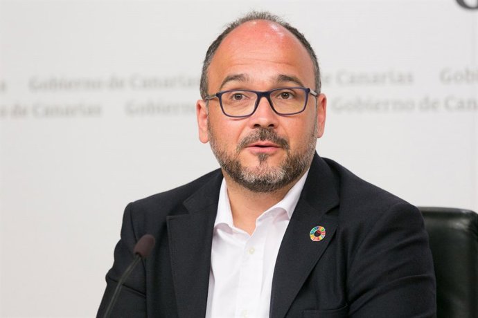 Archivo - El consejero de Transición Ecológica, Lucha contra el Cambio Climático y Planificación Territorial del Gobierno de Canarias, José Antonio Valbuena
