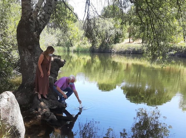 Visita a la zona de baño del río Jándula.