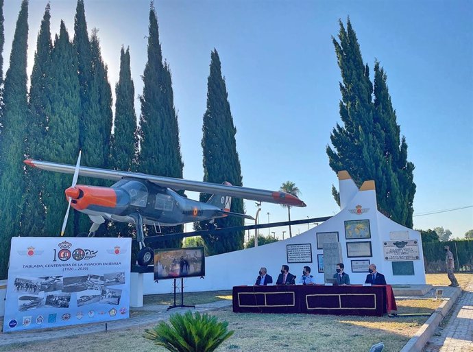 El Acuartelamiento Aéreo de Tablada (Sevilla) este miércoles durante la presentación del Raid Aéreo del Centenario.