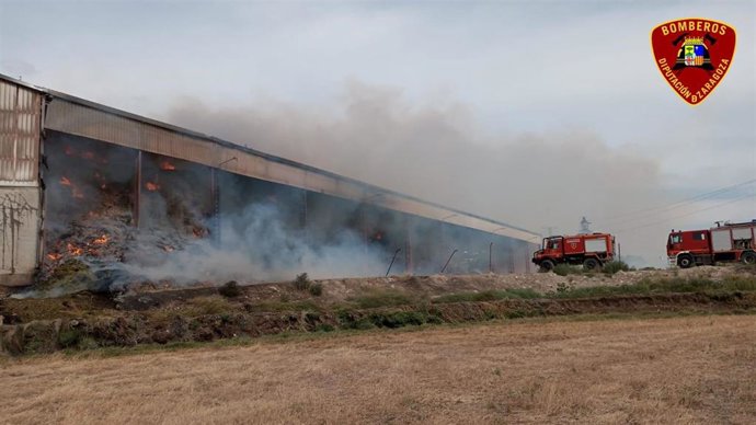 Los servicios del emergencias permanecerán en el lugar en las próximas horas