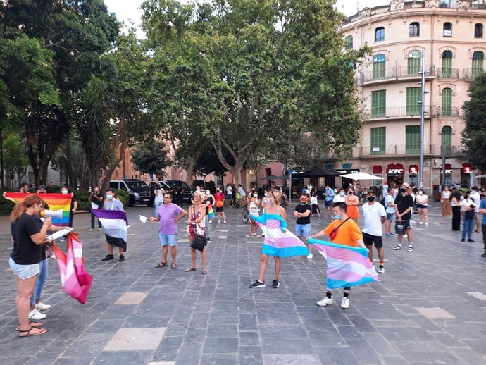 Concentración en Palma contra el odio al colectivo Lgtbi+.