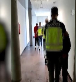 Tres detenidos acusados de intentar matar a un hombre y herir a otro la madrugada del lunes en Usera (Madrid)