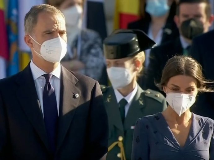 Los Reyes han presidido en el Palacio Real el solemne homenaje a las víctimas del Covid