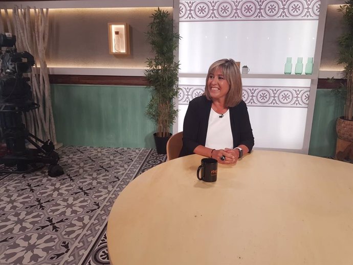 La alcaldesa de L'Hospitalet (Barcelona) y presidenta de la Diputación de Barcelona, Núria Marín, es entrevistada en el programa 'Caf d'idees' de La 2 de Catalunya.