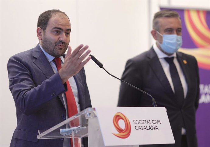 El presidente de la Societat Civil Catalana, Fernando Sánchez Costa, interviene en un encuentro organizado en Madrid por la plataforma Sociedad Civil Catalana, a 7 de julio de 2021, en Madrid, (España). Se trata de una plataforma cívica transversal que 