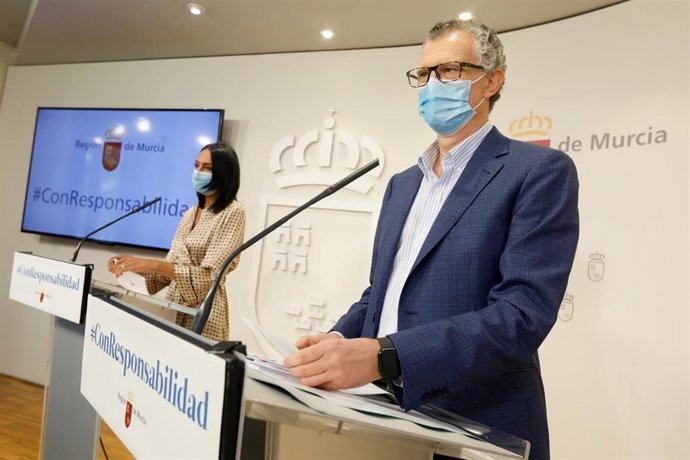 Consejo de Gobierno en el palacio San Esteban, la consejera de empresa, industria y portavocía Valle Miguélez y el consejero de Salud Juan José Pedreño