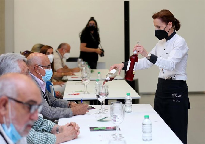 Un momento de la cata.