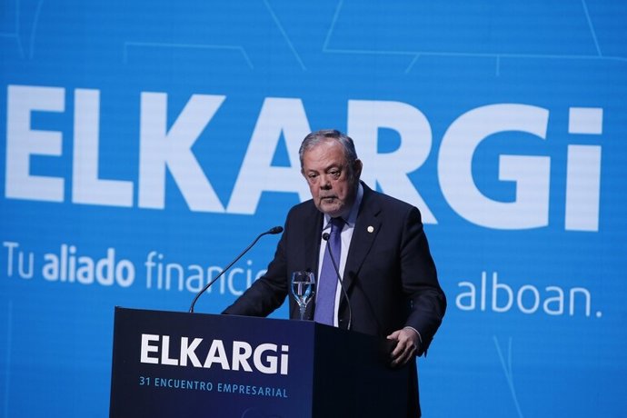 El consejero de Economía y Hacienda, Pedro Azpiazu