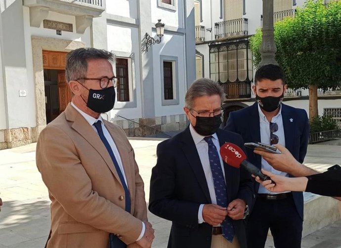 El delegado de Turismo de la Junta en Granada, Gustavo Rodríguez, ha visitado el municipio de Baza (Granada).