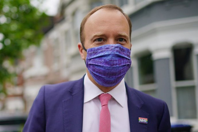 17 June 2021, United Kingdom, London: UK Health Minister Matt Hancock leaves his home a day after a series of WhatsApp exchanges were published by Dominic Cummings, former adviser to UK Prime Minister, criticising Hancock over coronavirus testing. Photo