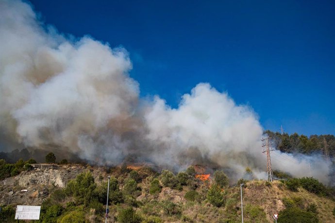 Imagen de archivo del incendio de Castellví de Rosanes y Martorell (Barcelona)