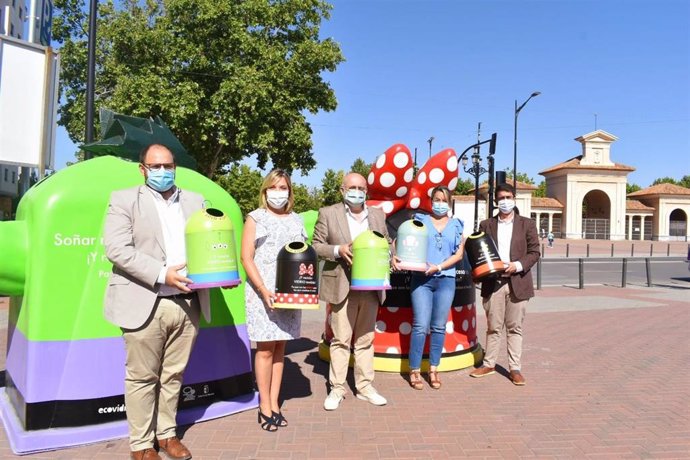 Contenedores Disney en Albacete para reciclar.