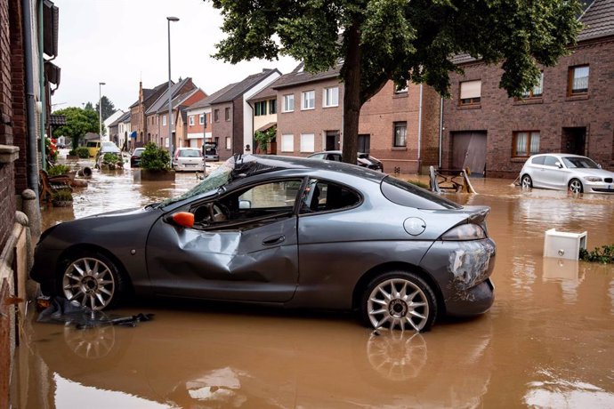 Imagen de archivo de una calle arrasada por el agua en Alemania.