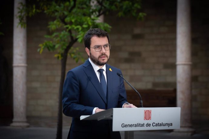 El president de la Generalitat, Pere Aragons, durante una declaración institucional tras la reunión extraordinaria de la comisión delegada del Govern sobre la pandemia, en el Palau de la Generalitat, a 14 de julio de 2021