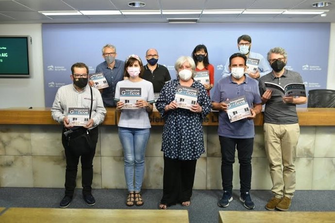 INFORMADORES GRÁFICOS PRESENTAN SU ANUARIO 2020