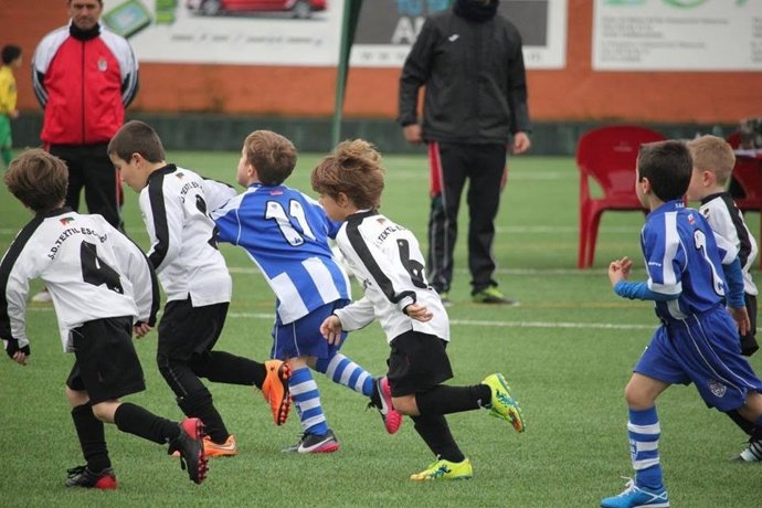 Archivo - Torneo fútbol infantil (recurso)