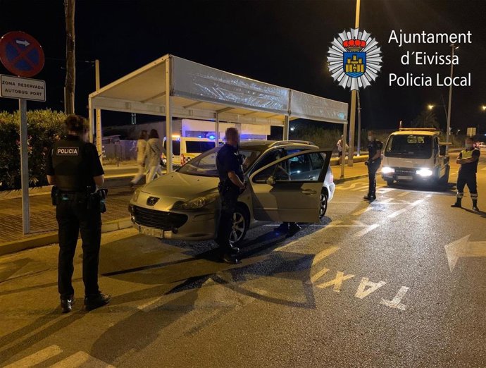 Control policial en Ibiza.