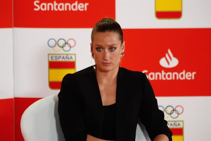 Archivo - Mireia Belmonte, Olympic champion and Santander ambassador, is seen during presentation of the agreement between COE and Santander at COE building on April 22, 2021, in Madrid, Spain.