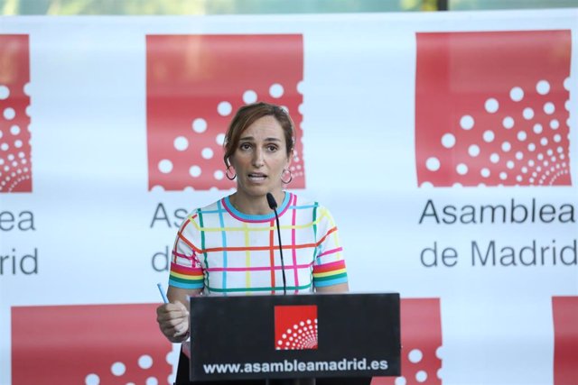 La portavoz de Más Madrid en la Asamblea de Madrid, Mónica García, interviene en una rueda de prensa previa a una sesión de control al Gobierno de la Comunidad de Madrid en la Asamblea de Madrid.
