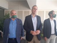 Ortega Smith quiere que Vox sea "decisivo" y censura los "cuentos chinos" de Revilla