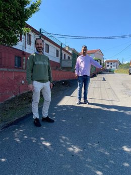 El alcalde de Siero, Ángel García, y el concejal de Infraestructuras urbanas, Mantenimiento y conservación de inmuebles municipales, Medio Ambiente, Javier Rodríguez.