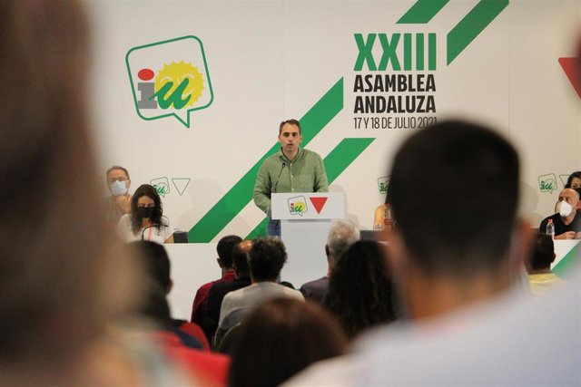El coordinador general de la IU Andalucía,Toni Valero, en la XXIII Asamblea de la federación de izquierdas