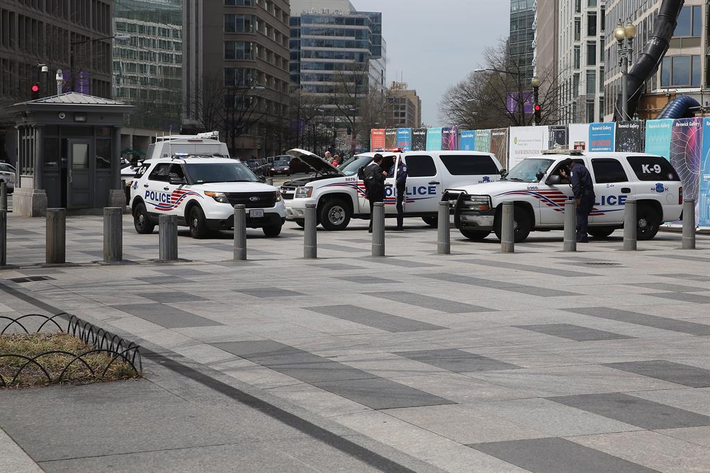 Ofrecen recompensa por el autor de un tiroteo en Washington que ha causado la muerte de una menor de 6 años - Vimarsana News